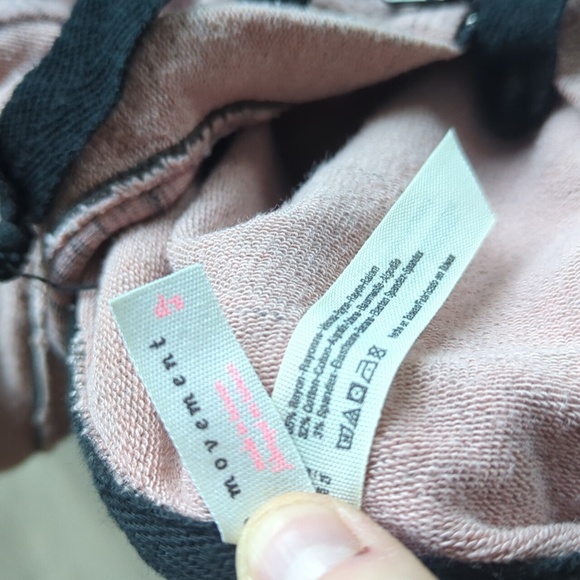 Free People cropped long sleeve - Picture 4 of 4